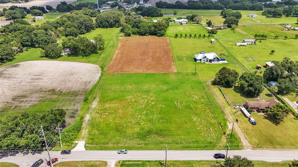 2800 Clemons Road Plant City, FL 33566 - Photo 10 of 12 Gallery Image 10