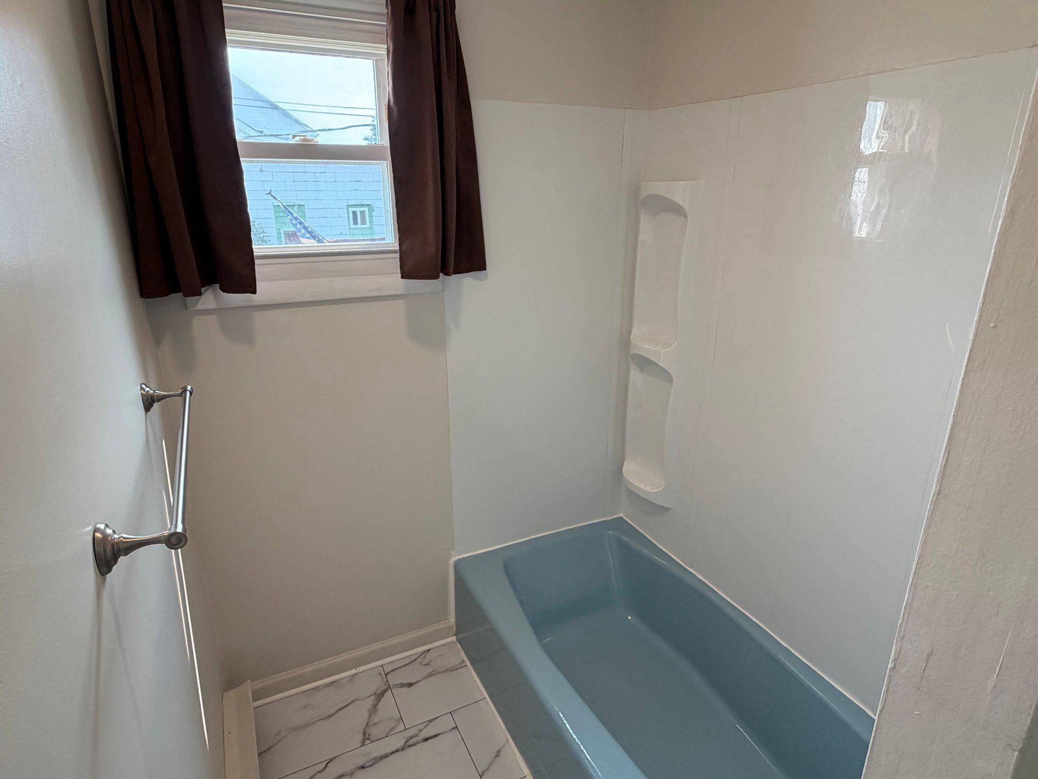 114 East Ruddle Street Coaldale, PA 18218 - Photo 13 of 29 First Floor Apartment Bathroom