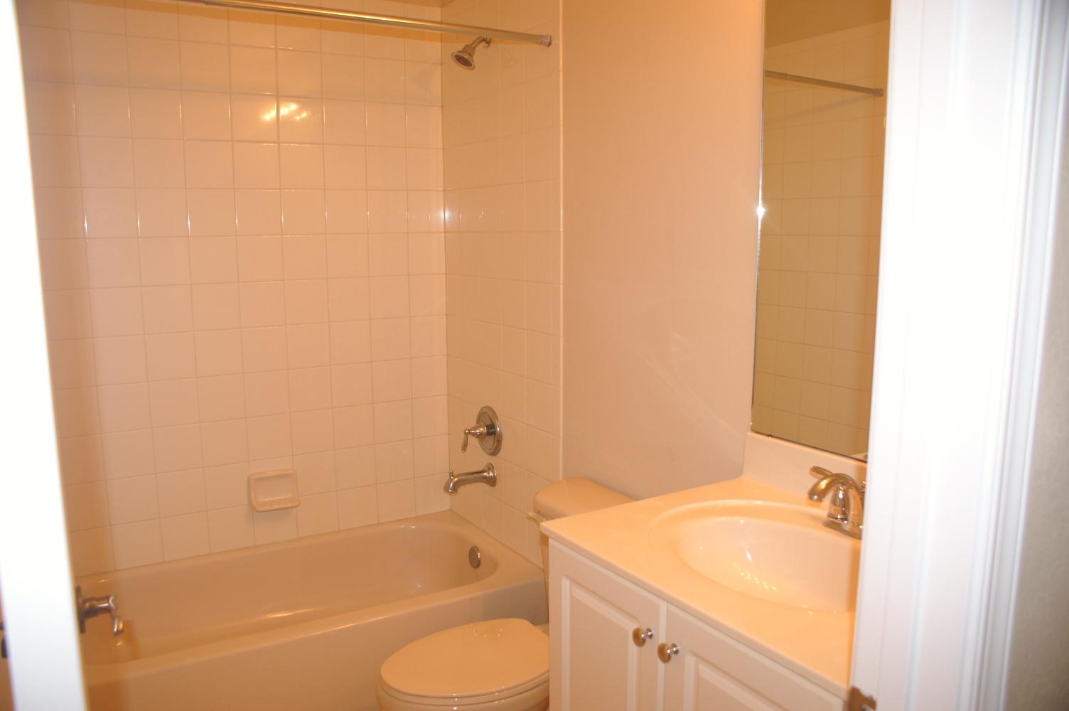 10319 Trivero Terrace Boynton Beach, FL 33437 - Photo 11 of 18 Bathroom 2