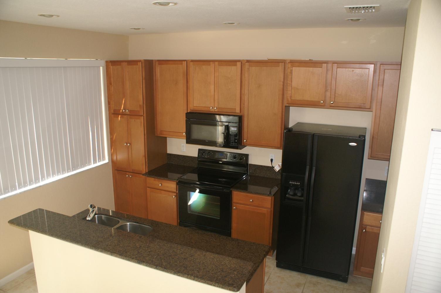 10319 Trivero Terrace Boynton Beach, FL 33437 - Photo 3 of 18 Kitchen