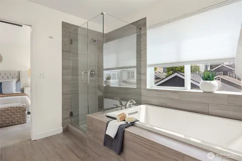 $1,499,999 | 2933 Northeast Marquette Way, Issaquah, WA 98029