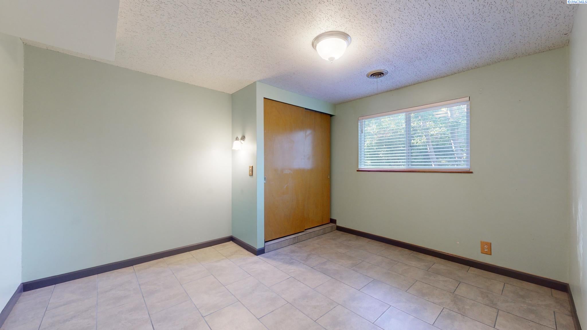 728 Southeast Ridgeview Street Pullman, WA 99163 - Photo 17 of 25 Gallery Image 17
