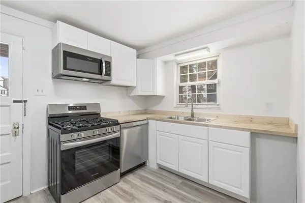 $1,500 | 3841 Lawnview Avenue, Pittsburgh, PA 15227