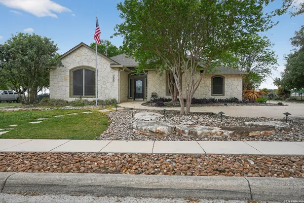 $480,000 | 133 Private Road 4664, Castroville, TX 78009