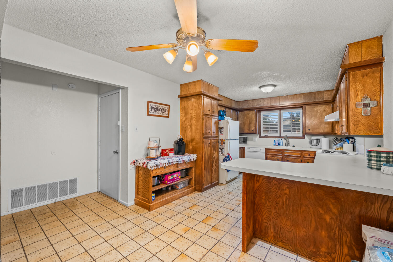 5413 89th Street Lubbock, TX 79424 - Photo 8 of 31 5413 89th St-22