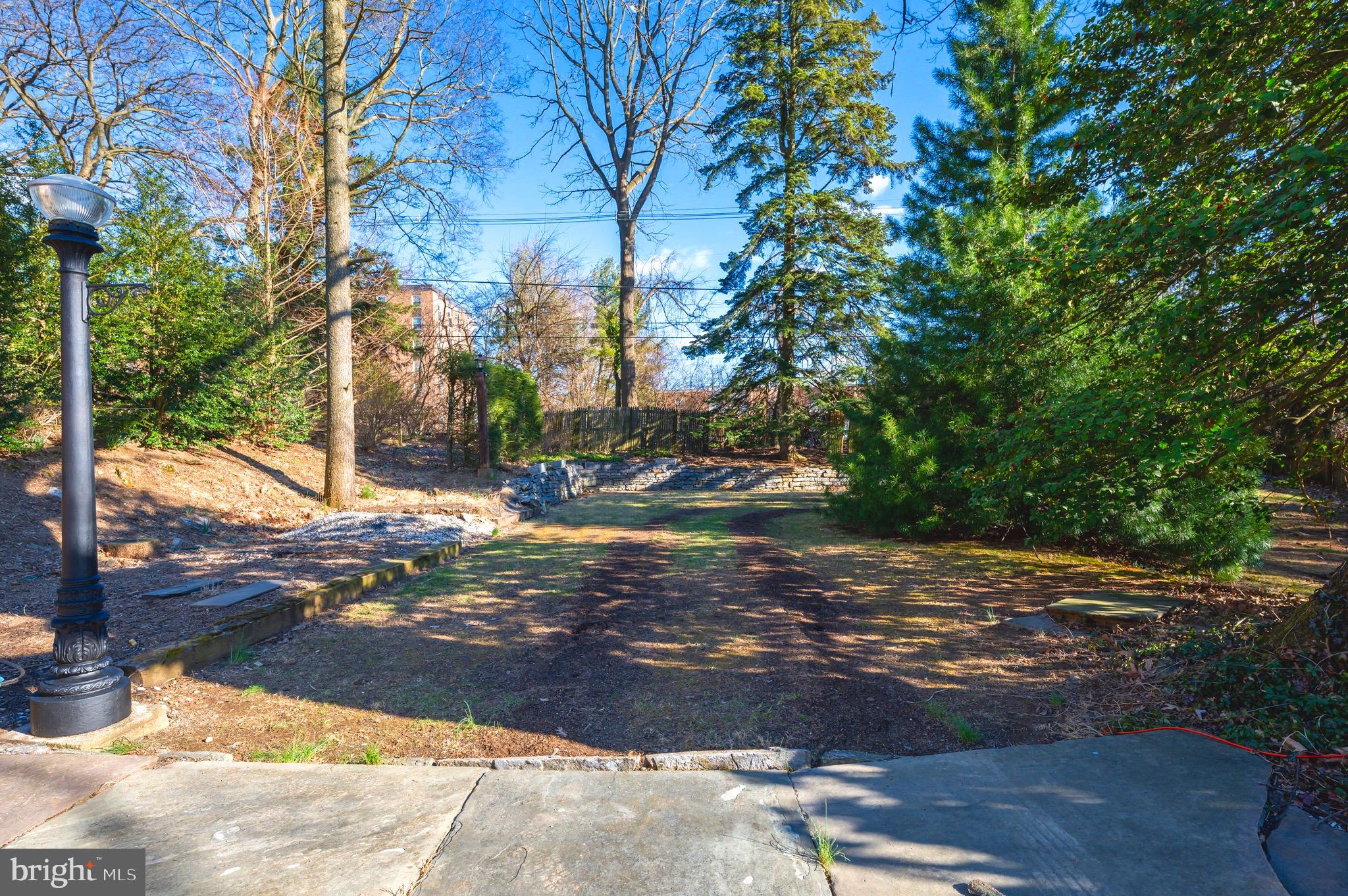 1500 Farr Road Reading, PA 19607 - Photo 12 of 35 Rear patio