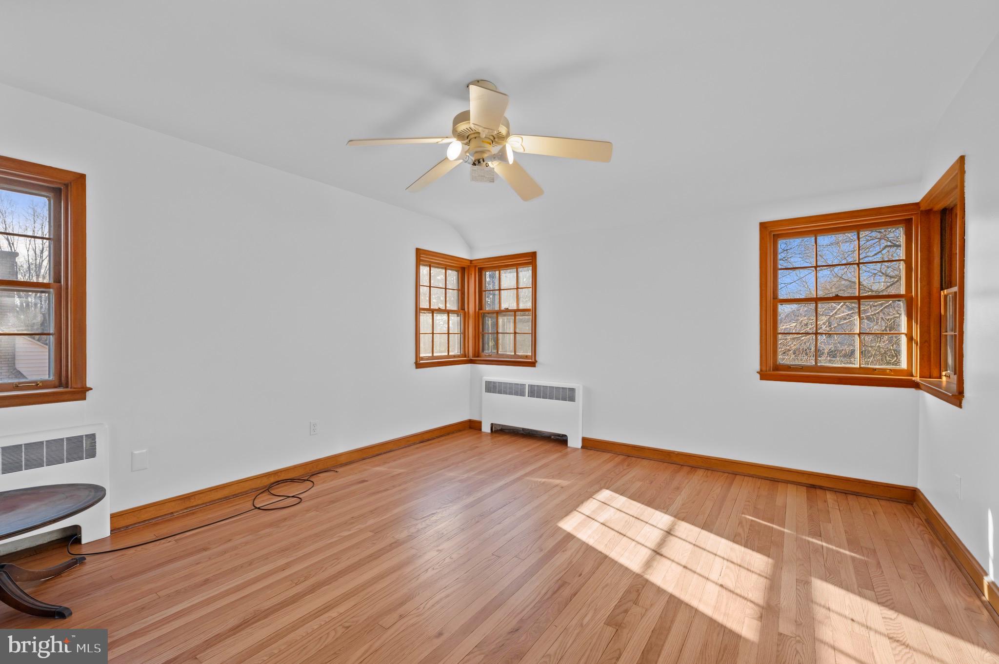 1500 Farr Road Reading, PA 19607 - Photo 23 of 35 Front bedroom