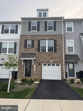 $3,300 | 10604 Sheffield Gln Lane, Manassas, VA 20112