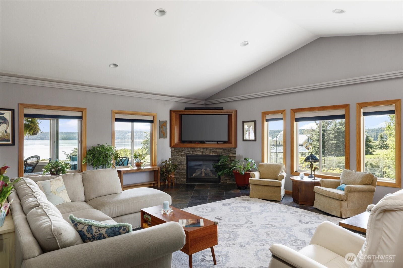 2011 Armstrong Road Coupeville, WA 98239 - Photo 9 of 38 Gallery Image 9