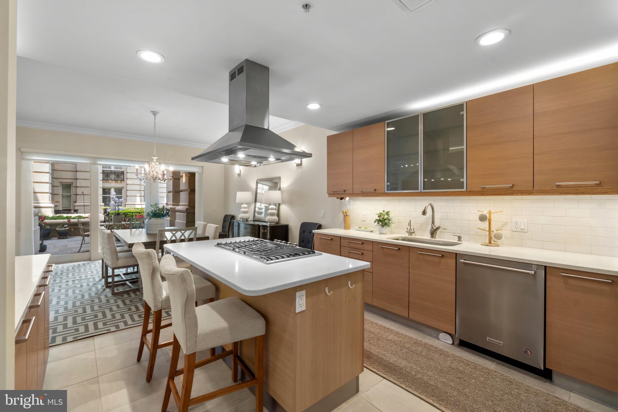 801 Key Highway, Unit 130 Baltimore, MD 21230 - Photo 16 of 52 Gourmet Kitchen with Viking Appliances