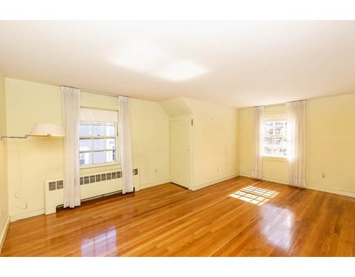 19 Town Way Winchester, MA 01890 - Photo 12 of 18