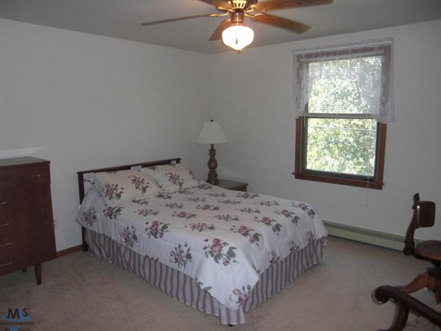 4210 North Lakeshore Road Deckerville, MI 48427 - Photo 19 of 28 31167770-18.JPG