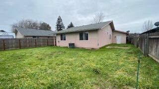 2160 Southwest Bridge Street Grants Pass, OR 97526 - Photo 29 of 35 IMG_1280