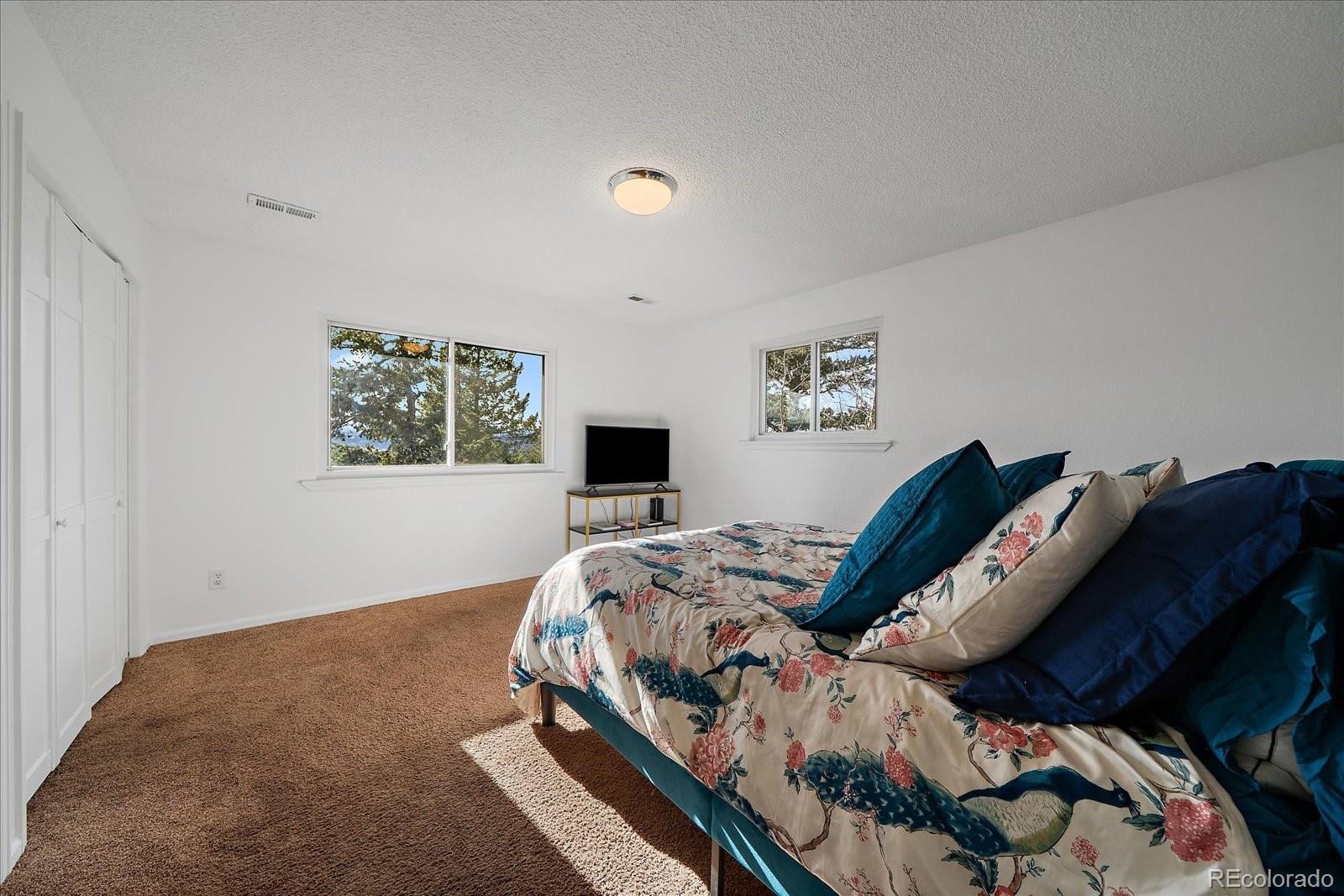 26792 Hilltop Road Evergreen, CO 80439 - Photo 17 of 50