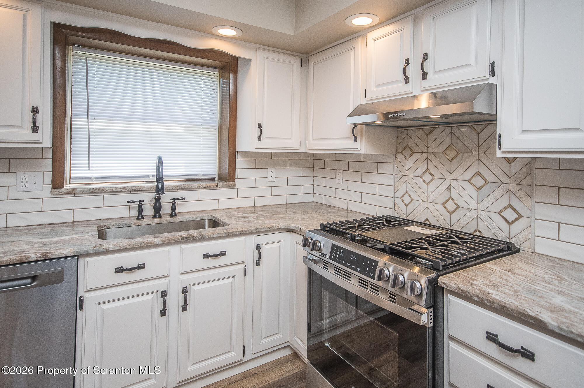 318 Main Street Moosic, PA 18507 - Photo 12 of 45 Kitchen