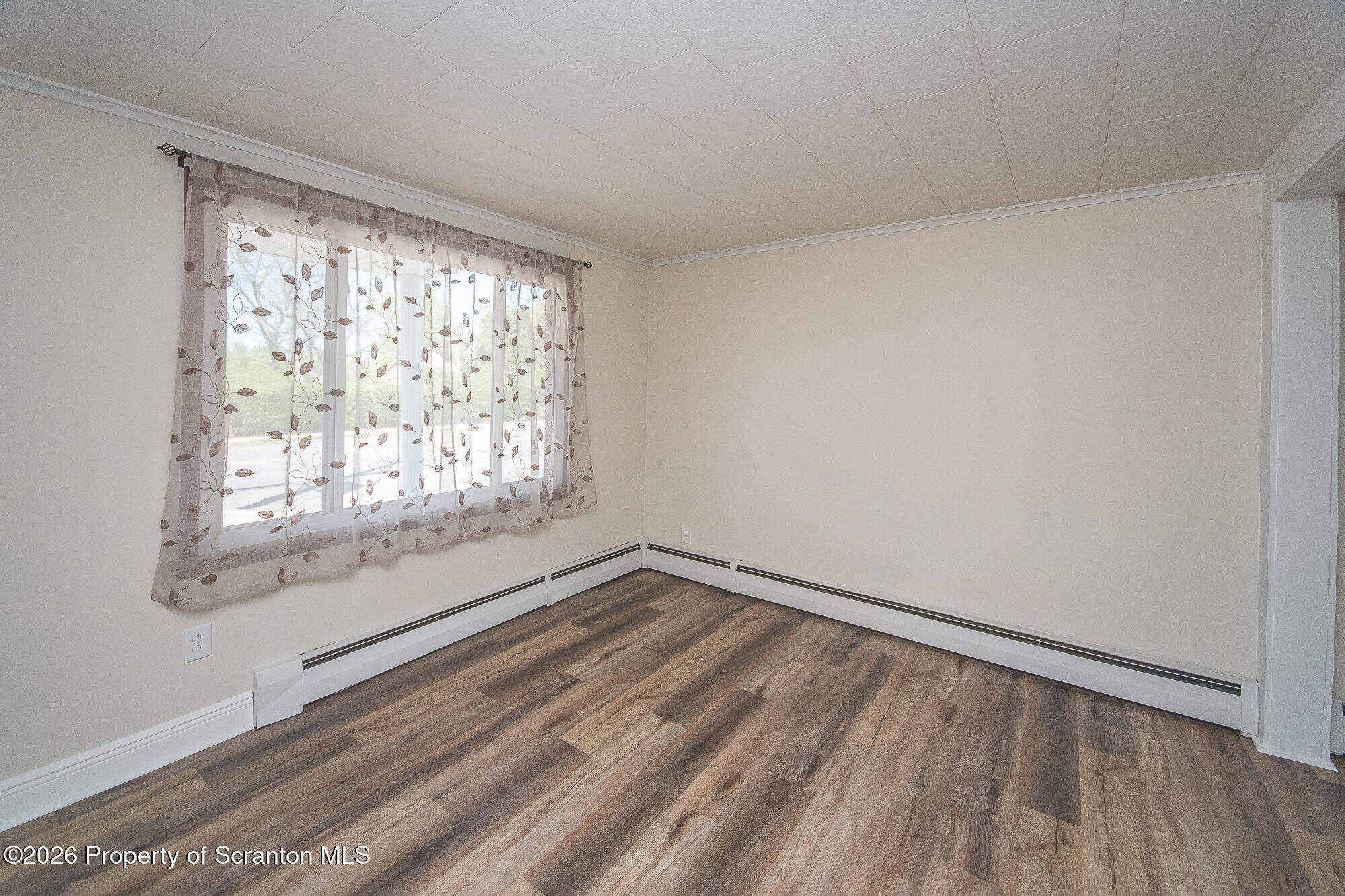 318 Main Street Moosic, PA 18507 - Photo 20 of 45 Great Room