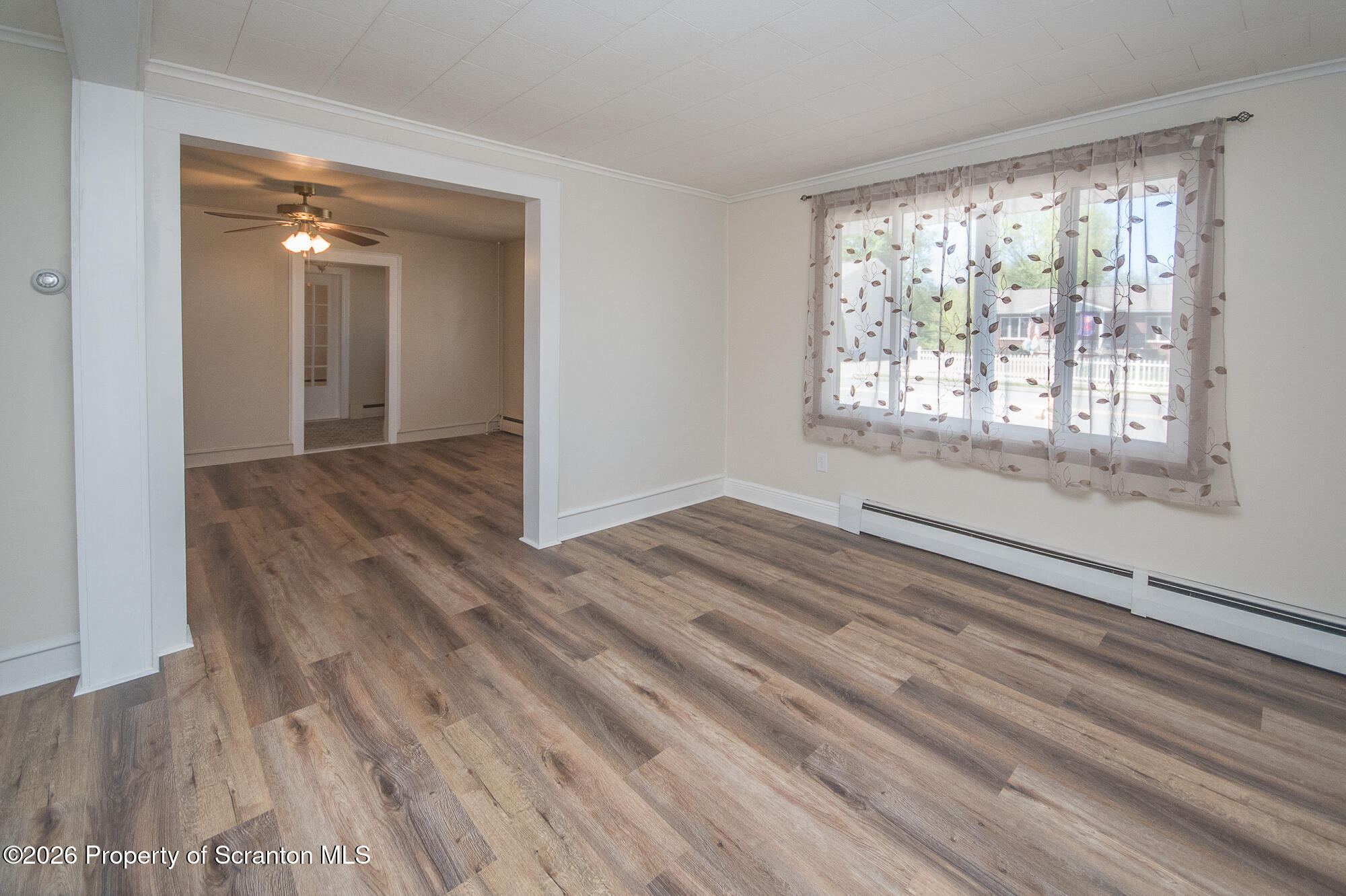 318 Main Street Moosic, PA 18507 - Photo 21 of 45 Great Room