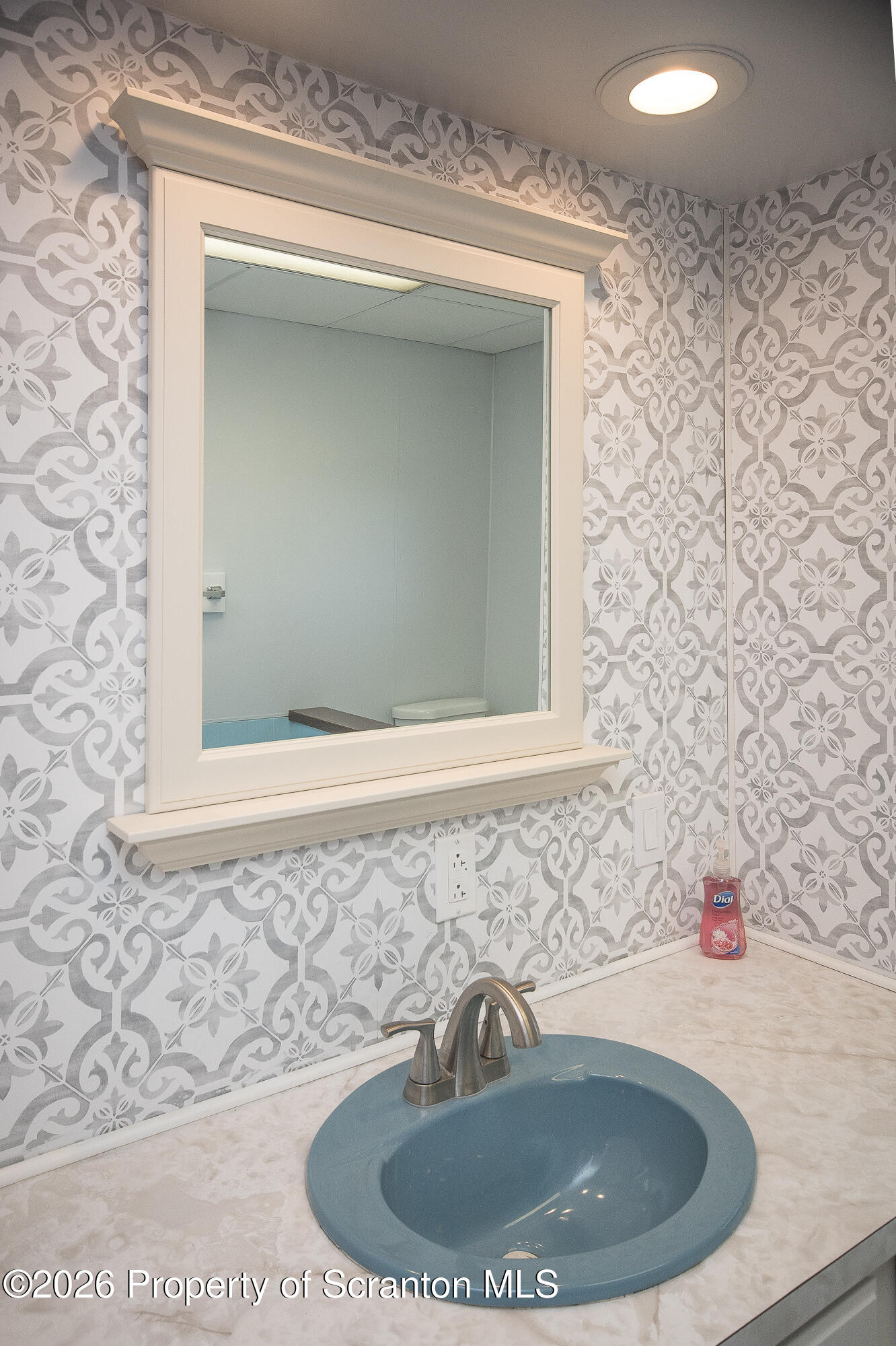 318 Main Street Moosic, PA 18507 - Photo 26 of 45 Full Bathroom