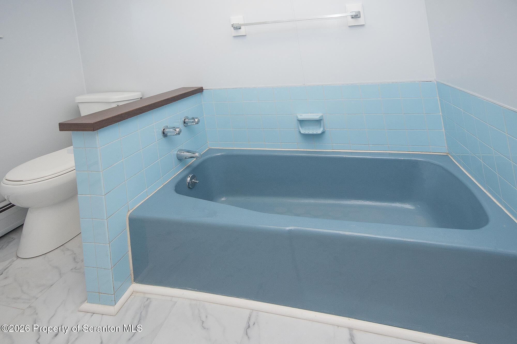 318 Main Street Moosic, PA 18507 - Photo 30 of 45 Full Bathroom