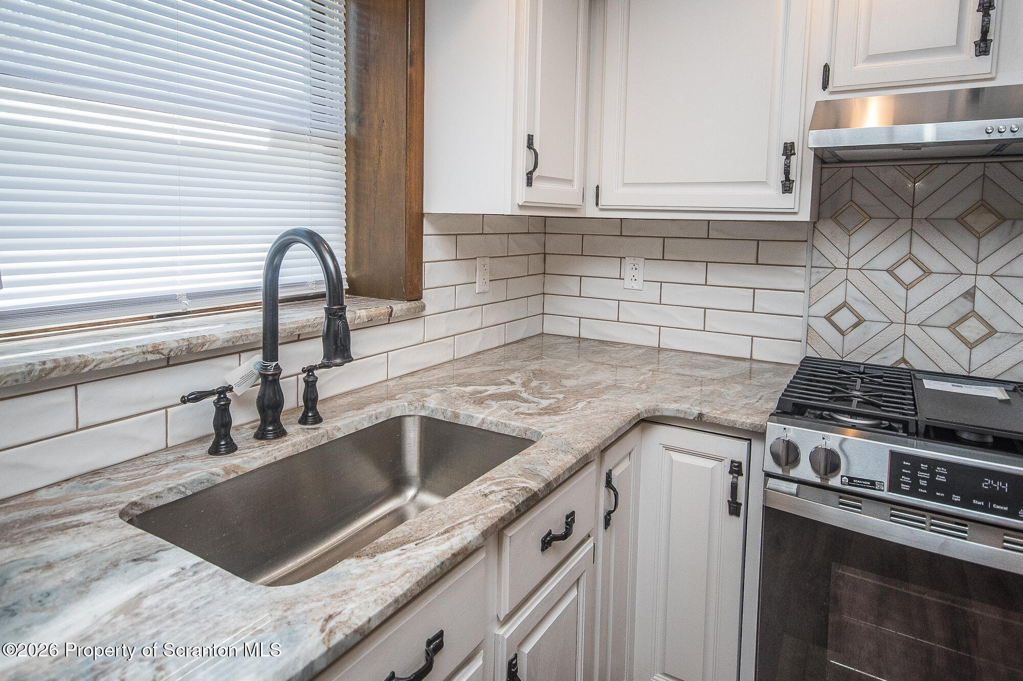 318 Main Street Moosic, PA 18507 - Photo 10 of 45 Kitchen