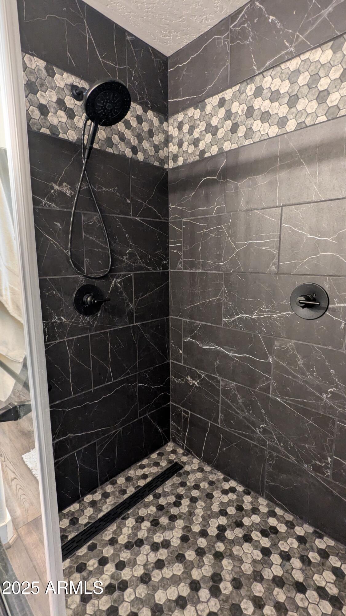 157 Frontage Road Concho, AZ 85924 - Photo 22 of 69 a bathroom with a shower