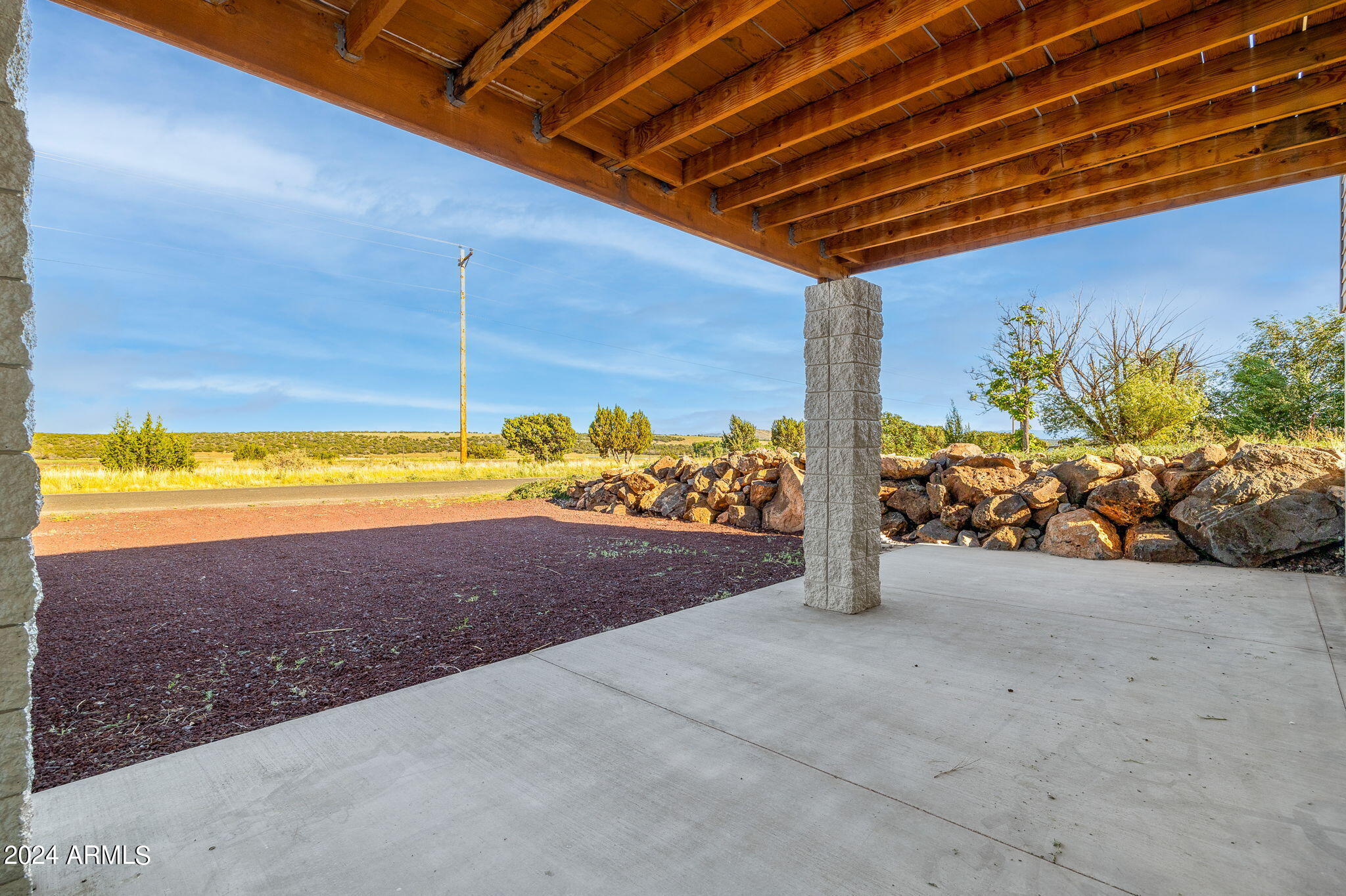 157 Frontage Road Concho, AZ 85924 - Photo 4 of 69 a view of a backyard of the house