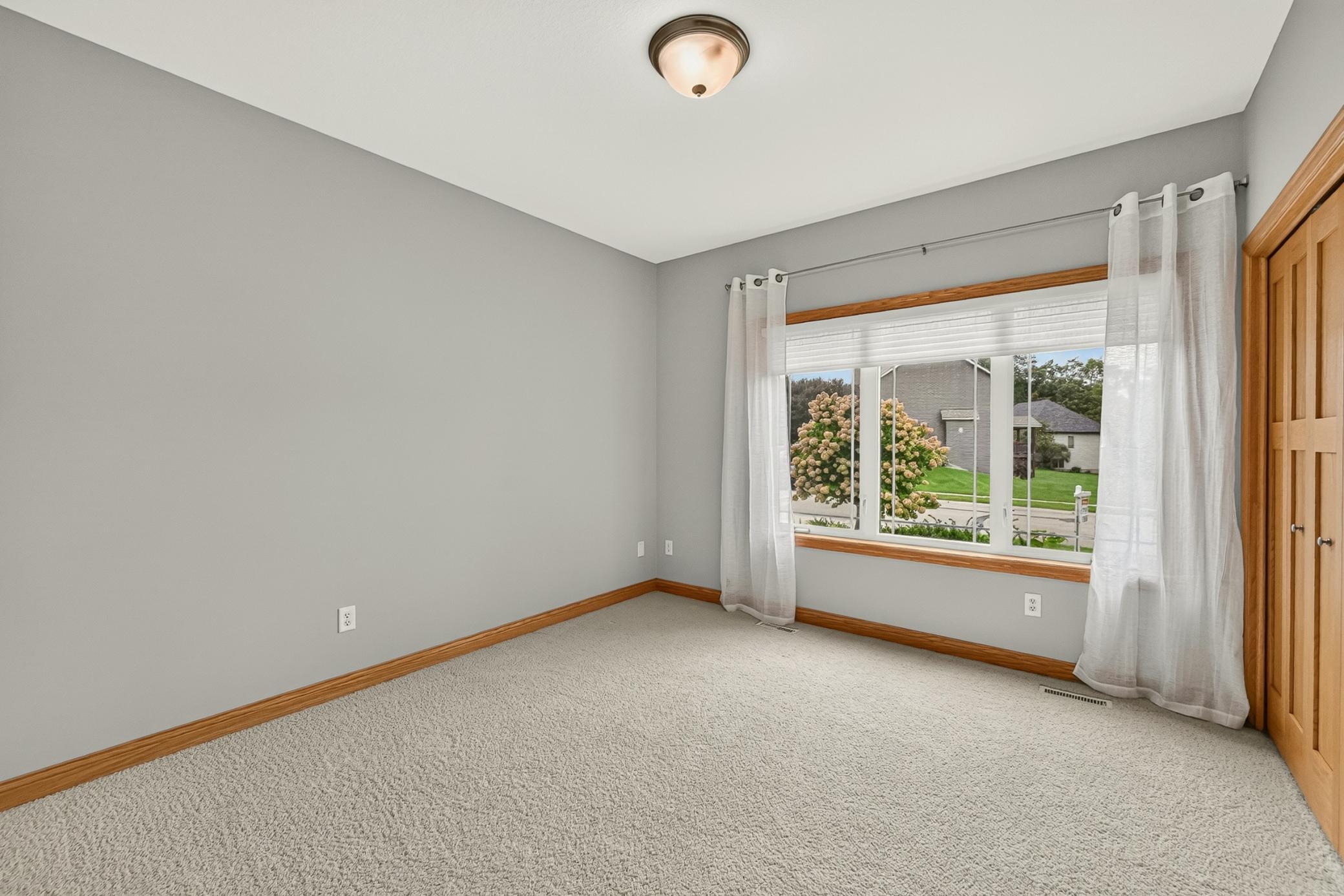 5048 Scenic View Drive Southwest Rochester, MN 55902 - Photo 19 of 29 Gallery Image 19