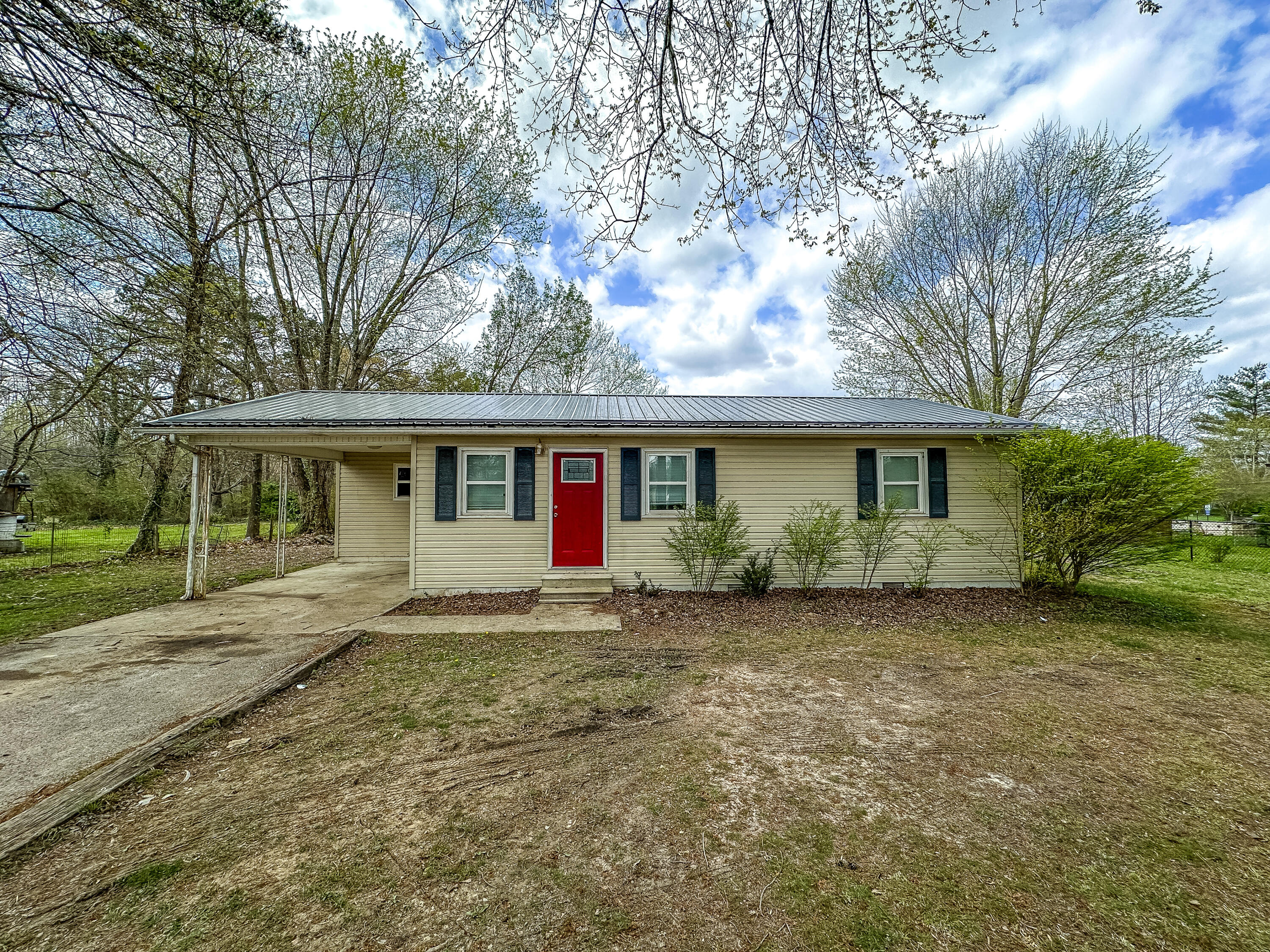 391 Line Creek Road Lily, KY 40740 - Photo 1 of 15 IMG_1715