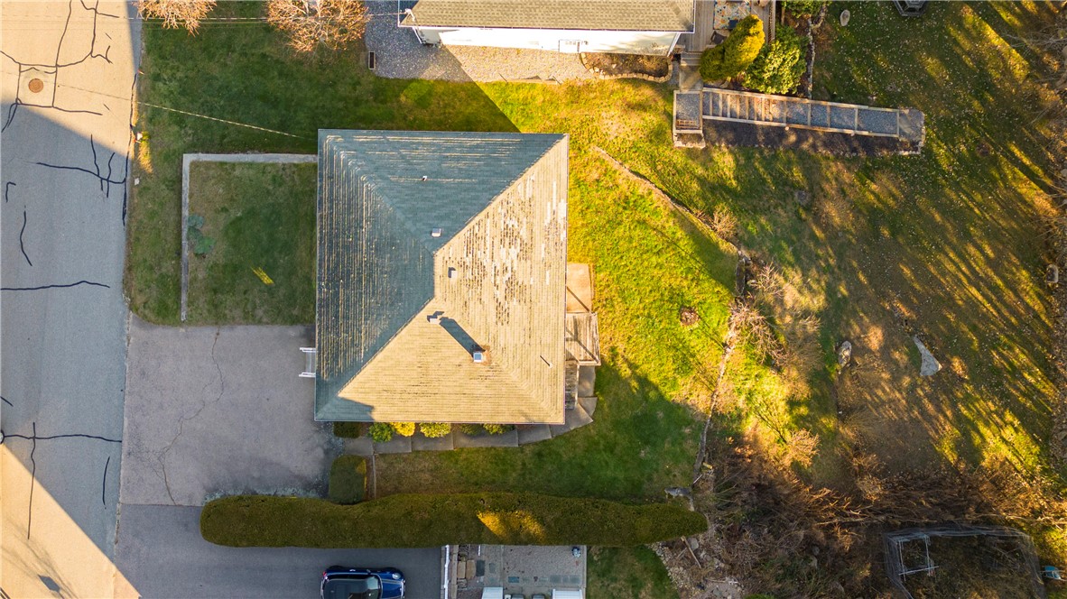 25 Batterson Avenue Westerly, RI 02891 - Photo 5 of 33