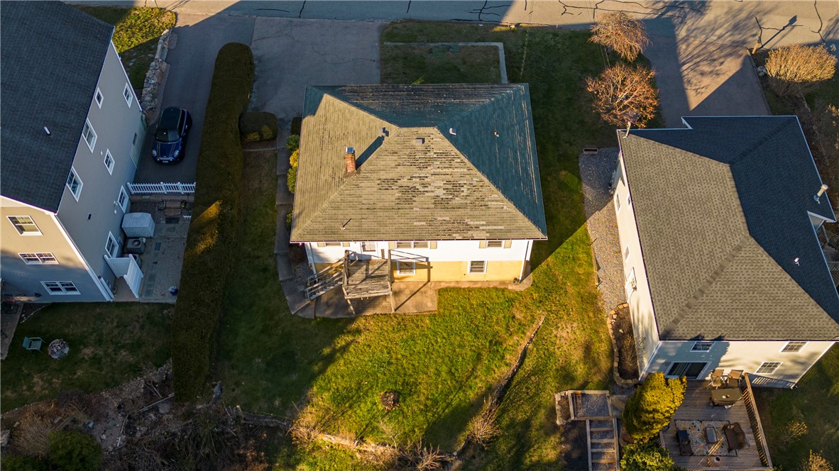 25 Batterson Avenue Westerly, RI 02891 - Photo 6 of 33