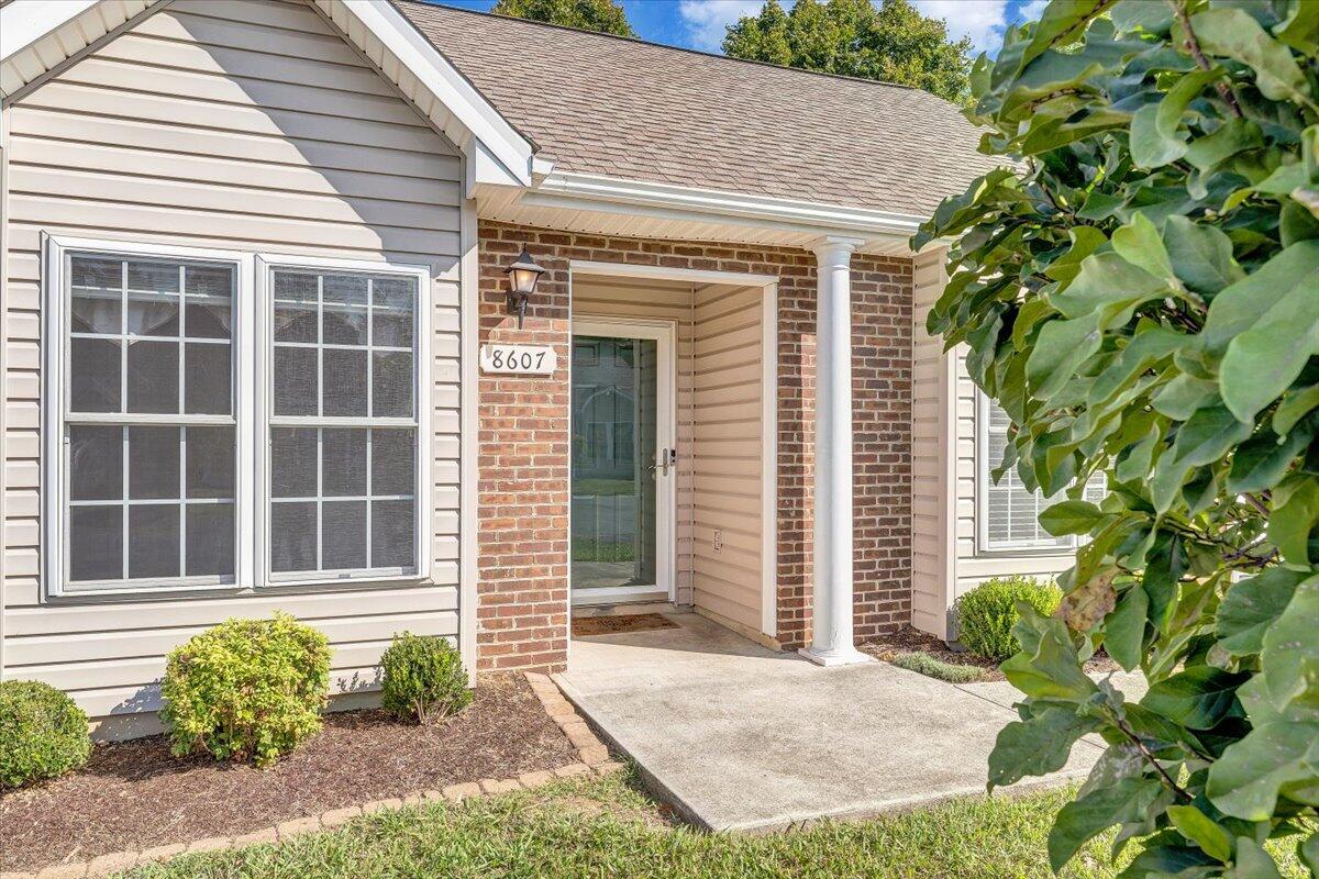 8607 Little Hoop Road Roanoke, VA 24019 - Photo 2 of 32 02-MIB07996
