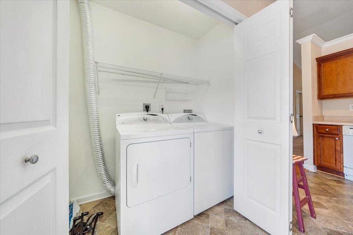 8607 Little Hoop Road Roanoke, VA 24019 - Photo 8 of 32 08-MIB07957