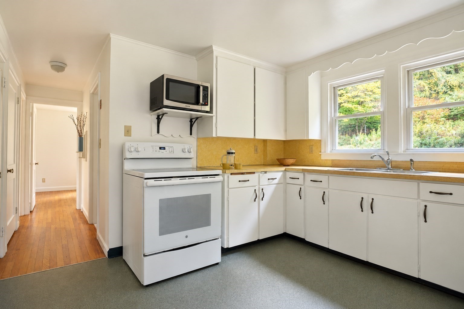 390 Leyden Road Greenfield, MA 01301 - Photo 7 of 26 Gallery Image 7
