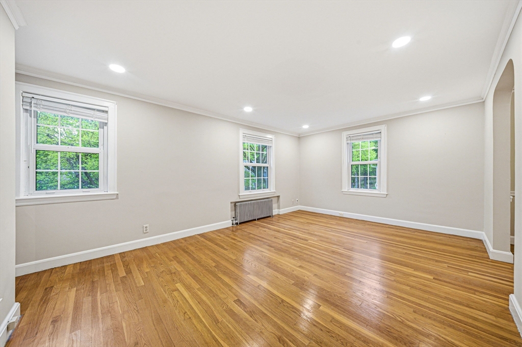 33 Harvard Street, Unit 2 Arlington, MA 02476 - Photo 7 of 41