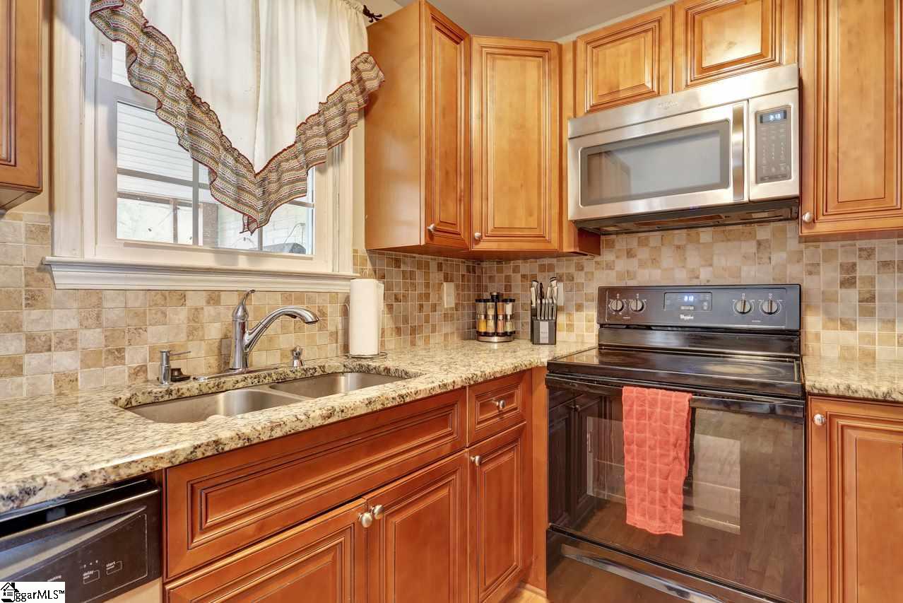 2014 East Lee Road Taylors, SC 29687 - Photo 11 of 30 Gallery Image 11
