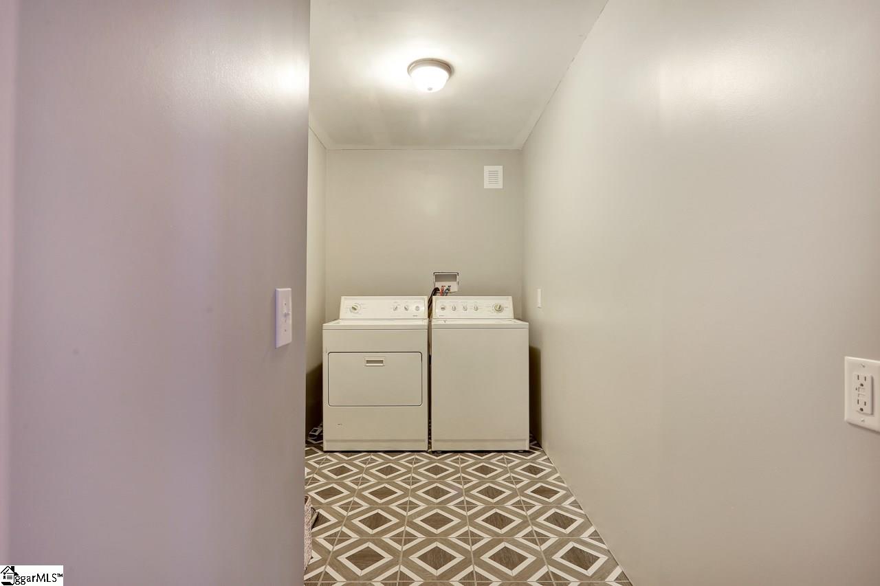 2014 East Lee Road Taylors, SC 29687 - Photo 25 of 30 Gallery Image 25
