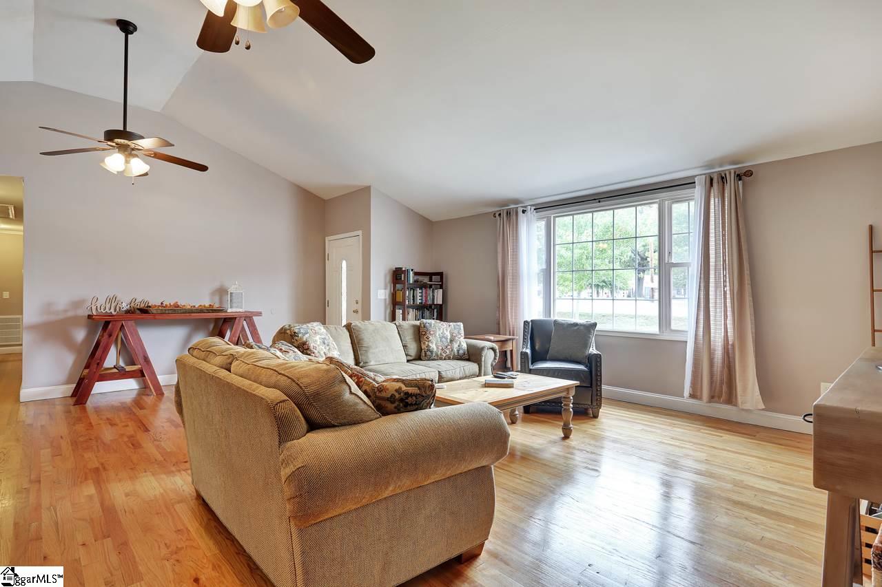 2014 East Lee Road Taylors, SC 29687 - Photo 7 of 30 Gallery Image 7