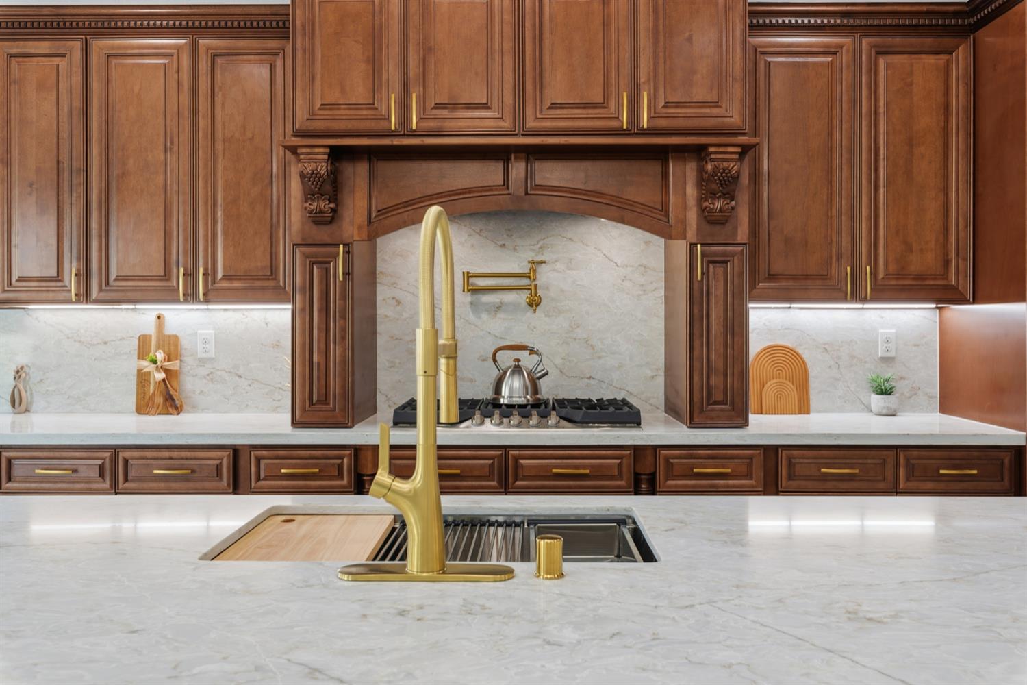 2009 Robin Hood Lane Merced, CA 95340 - Photo 14 of 50 a living room with furniture