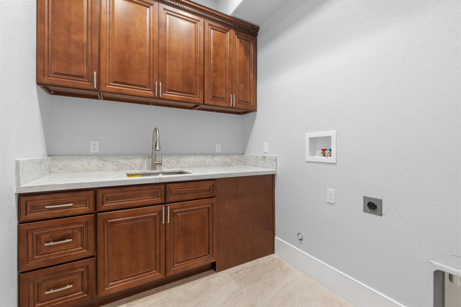 2009 Robin Hood Lane Merced, CA 95340 - Photo 19 of 50