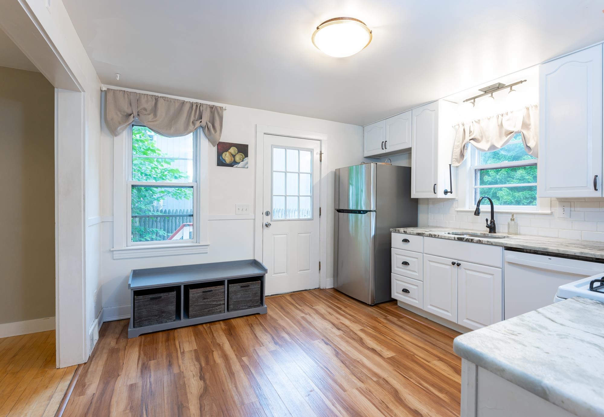 11 Conant Road Nashua, NH 03062 - Photo 3 of 40