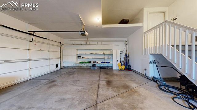 a view of a garage
