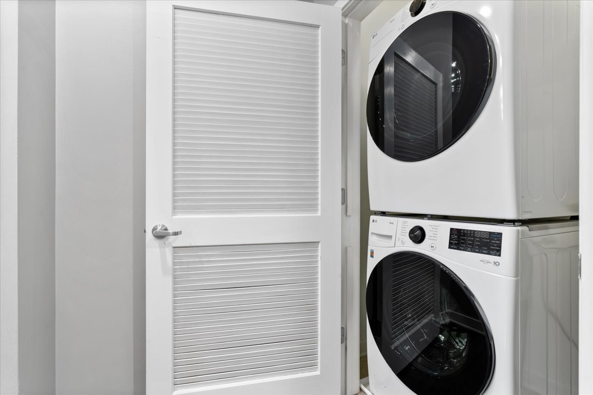 1224 West Van Buren Street, Unit 809 Chicago, IL 60607 - Photo 17 of 25 a close view of a utility room with dryer and washer