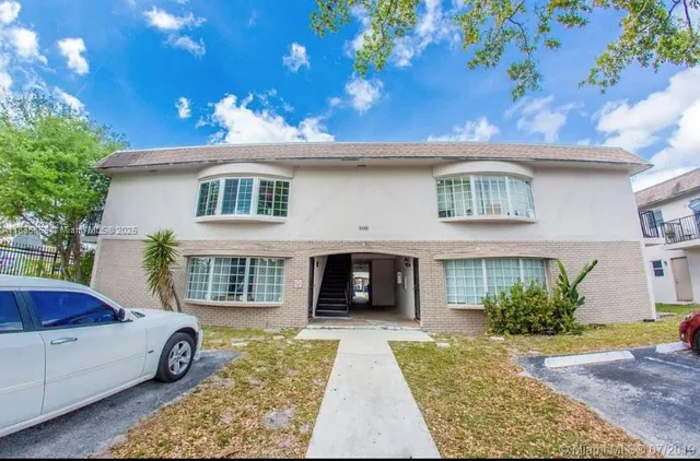 $2,500 | 5333 Northwest 18th Street, Unit 3A, Lauderhill, FL 33313