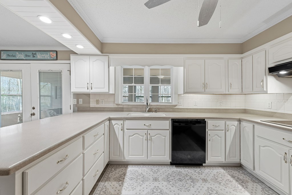 280 Ebenezer Road Ellijay, GA 30536 - Photo 30 of 82 Kitchen