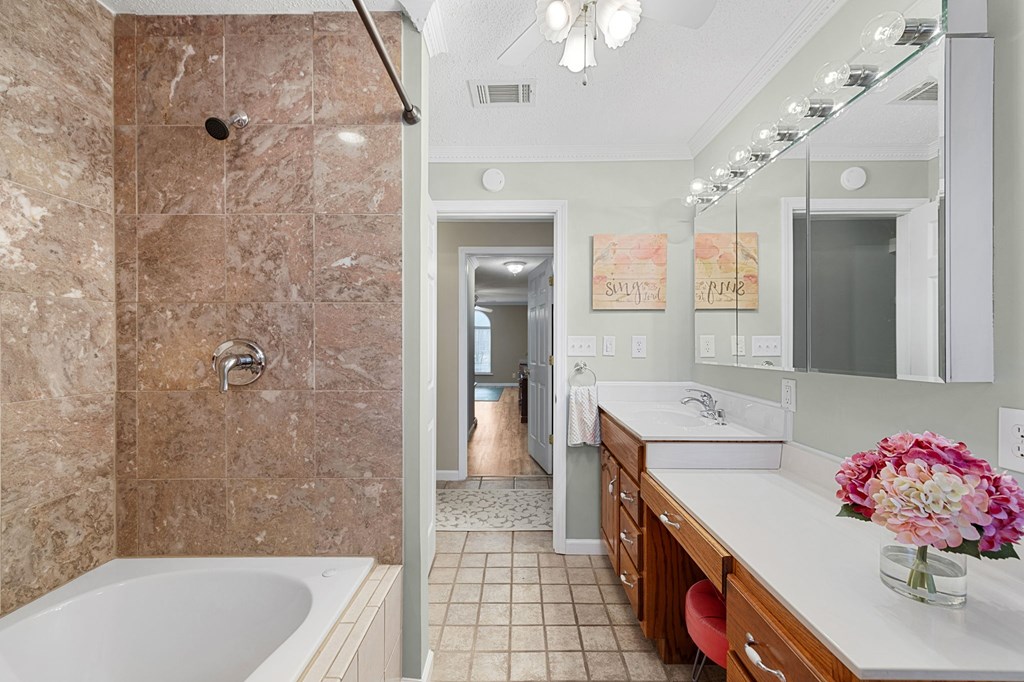 280 Ebenezer Road Ellijay, GA 30536 - Photo 66 of 82 Guest bath in hallway