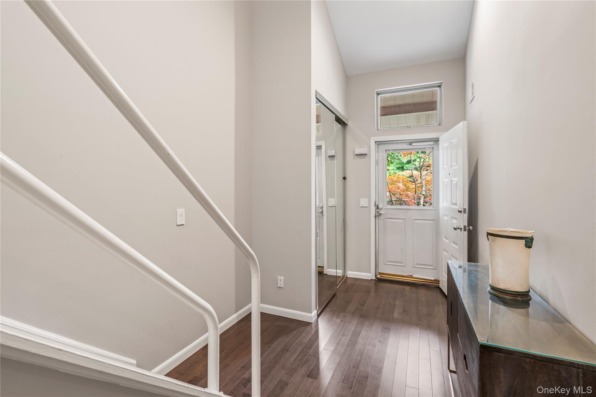 154 Hidden Ridge Drive Syosset, NY 11791 - Photo 3 of 34