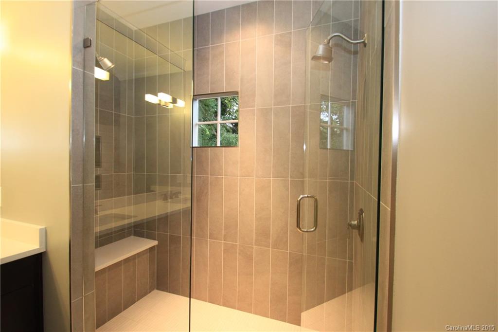 322 Mill Road Charlotte, NC 28216 - Photo 16 of 22
