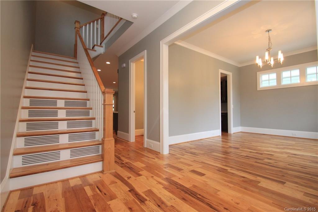 322 Mill Road Charlotte, NC 28216 - Photo 3 of 22