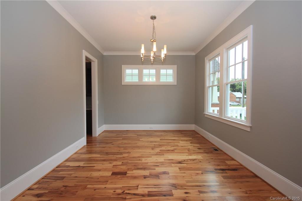 322 Mill Road Charlotte, NC 28216 - Photo 4 of 22