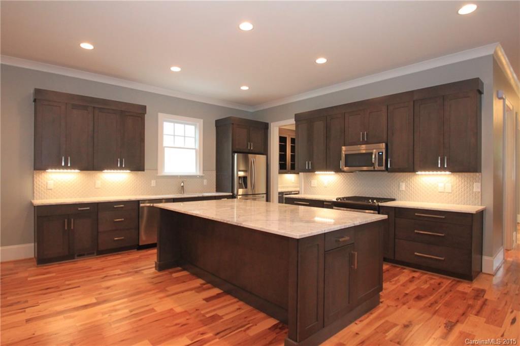 322 Mill Road Charlotte, NC 28216 - Photo 9 of 22